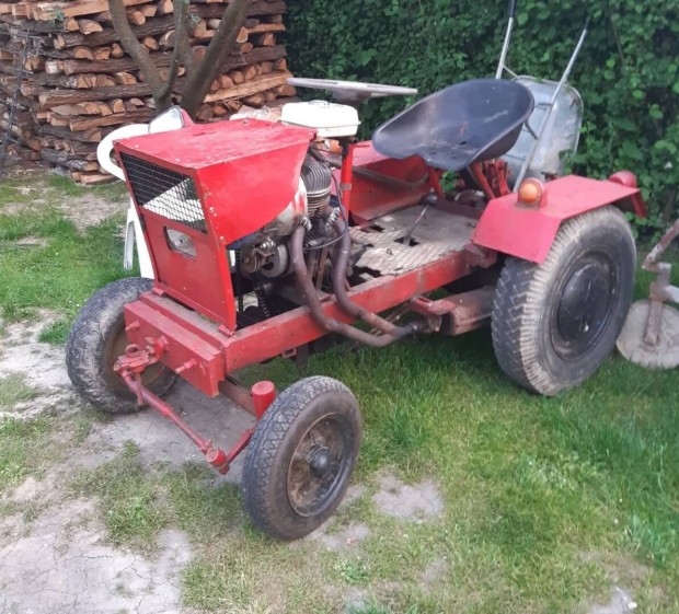 Kistraktor, Pannnia motoros