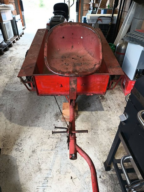 Kistraktor ut�nfut� , Rot�ci�s kapa ut�nfut�