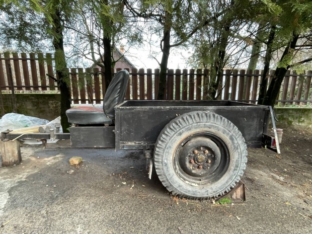 Kistraktorhoz utnfut