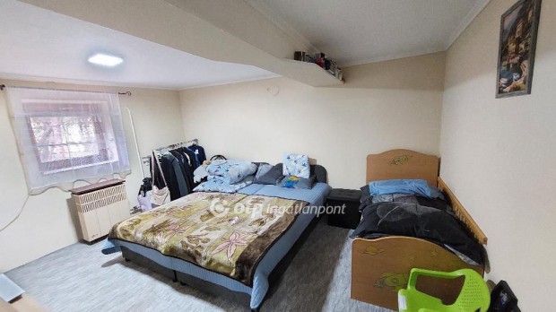 Kis�jsz�ll�si 120 nm-es h�z elad�