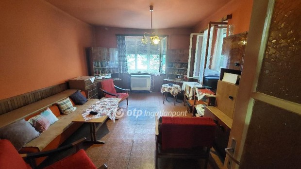 Kis�jsz�ll�si 66 nm-es h�z elad�