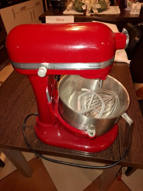 Kitchenaid 5,6 literes mixer tartozkokkal