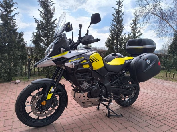Kit�n� �llapot� Suzuki Vstrom elad�