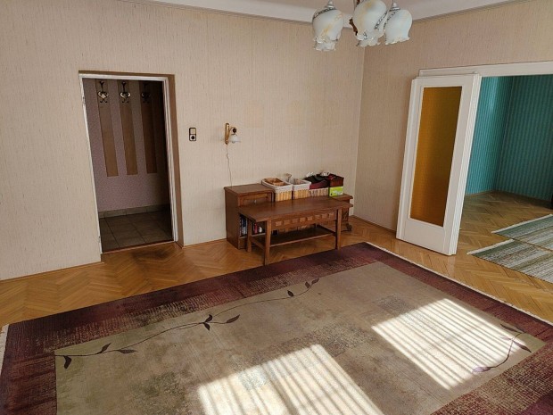 Kiv�l� Csal�di H�z Ny�regyh�za Kedvelt R�sz�n, A H�mesben