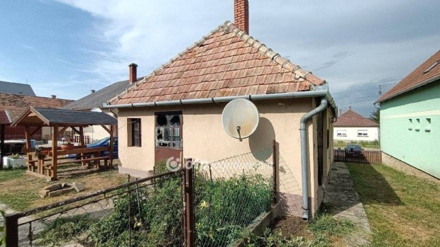 Kiváló adottságokkal rendelkező ház eladó Vaszaron