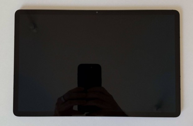 Kiváló állapotban lévő, prémium kategóriás Samsung Galaxy Tab S7+ elad