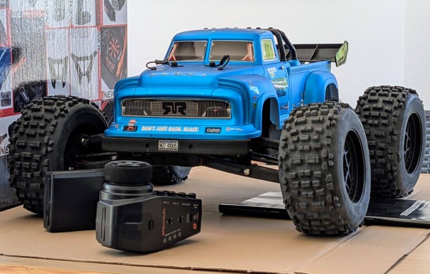 Kivl llapot Arrma Notorious 6S Blx 1: 8 4WD