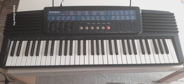 Kiváló állapotú Casio szintetizátor kezdő zenészek számára