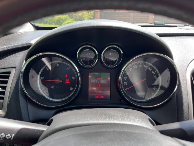 Kivl llapot Opel Astra J 1.7 CDTI