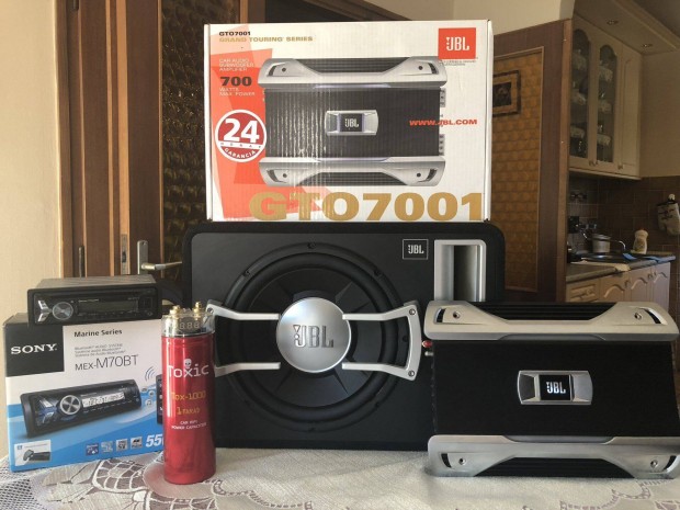 Kiváló állapotú autóhifi rendszer (JBL és Sony)