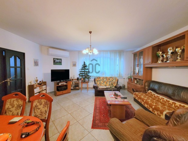 Kiv�l� befektet�s vagy t�bb gener�ci�s h�z Cinkot�n: ahol a t�gas t�r