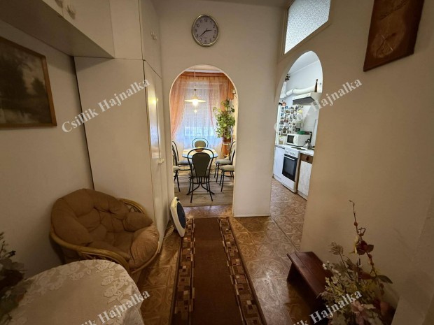 Kiv�l� eloszt�s�, 3 szob�s lak�s a Hild Viktor utc�ban