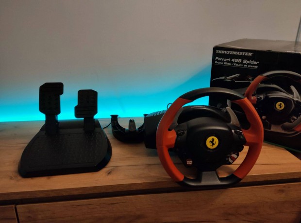 Kivl hasznlt Thrustmaster Ferrari 458 Spider kormny Xbox