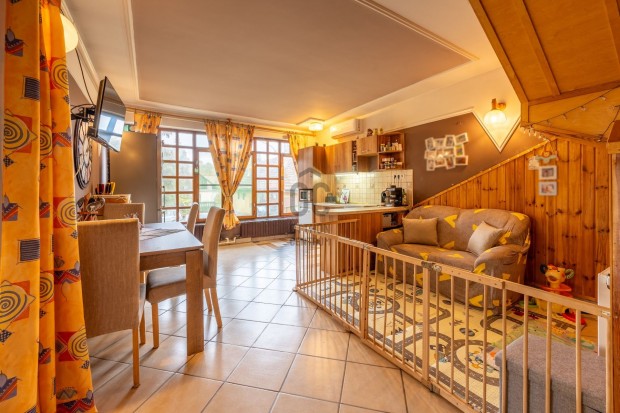 Kiv�l� lehet�s�g  P�celen, k�t gener�ci�nak is t�k�letes