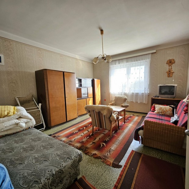 Kiv�teles lehet�s�g Kunszentmikl�son  tanya 34 hekt�r