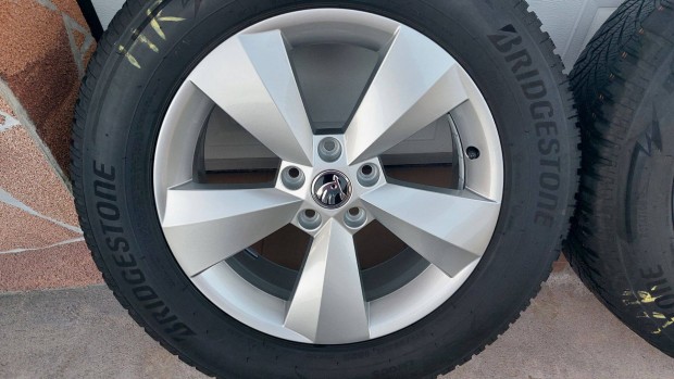 Kkk Gyri ,j szer Skoda Kodiaq-Karoq 17 alufelni ,tli gumi 5x112