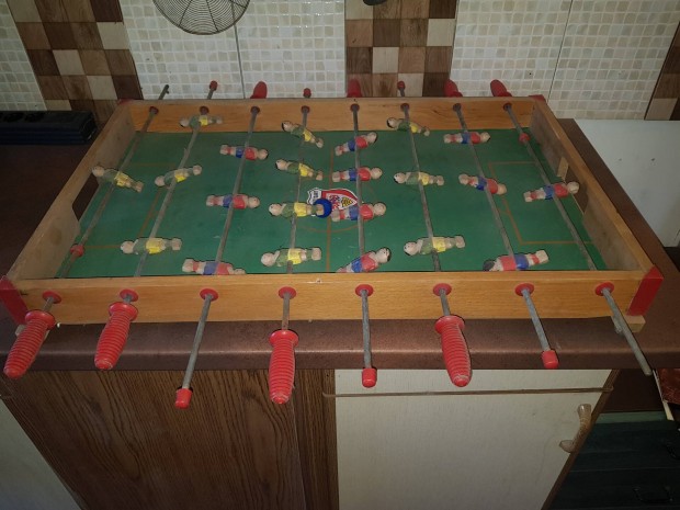 Klasszikus fa asztali foci csocs 80x50 cm ingyenes szallitassal 