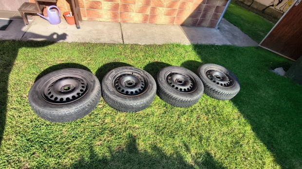 Kleber 185/65R15 tligumi felnire szerelve elad