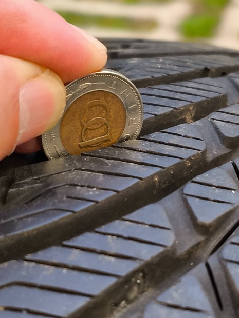 Kleber 205/55 R16 téli gumi kitűnő állapotban eladó!