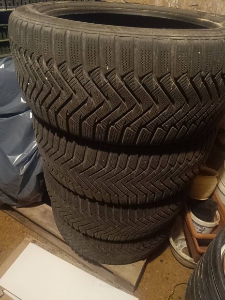 Kléber 225*45*17 téli gumi (kleber, Hankook, pirelli)