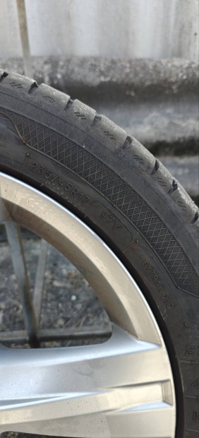 Kleber 235/45 R17 nyári kerék eladó