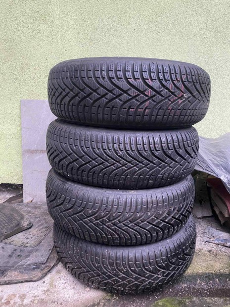 Kleber Krisalp HR3 185/60/R15 Téli Gumi !!!