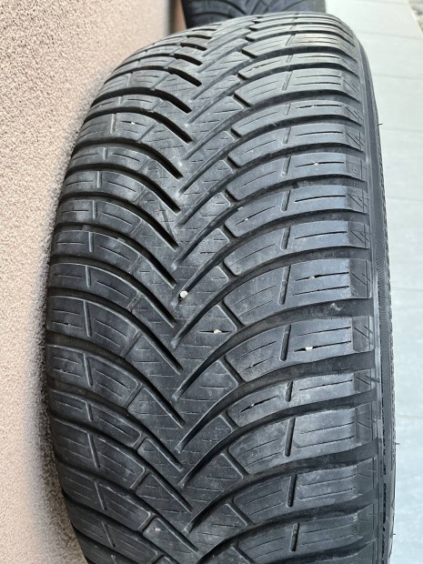 Kleber Quadraxer2 215/55R17 négyévszakos gumi DOT3320