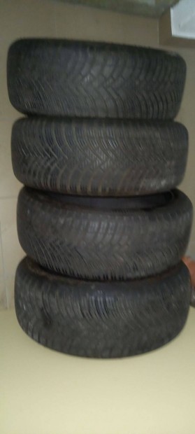 Kleber Quadraxer2 4évszakos gumik, 195/45r16 párban