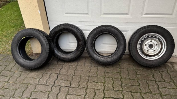 Kleber Transalp 215/65 R15C tli, Ford Custom felni