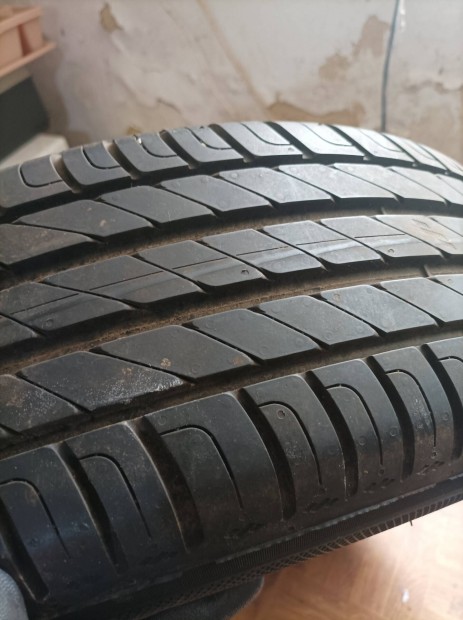 Kleber autógumi 4db 185/65R15 lemezfelnin