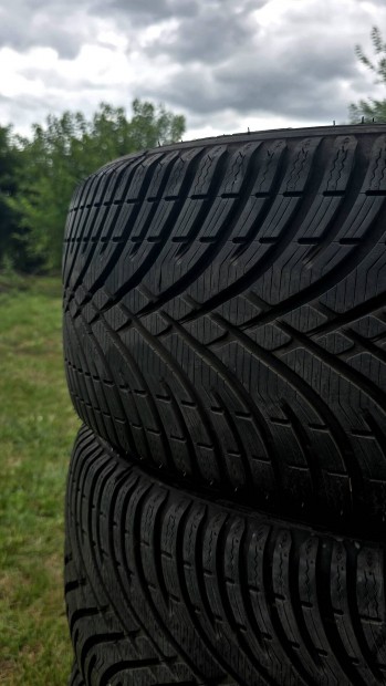 Kleber krisalp hp3 225/40 r19