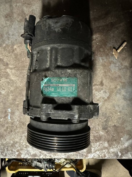 Kl�makompresszor  1j0 820 803 f