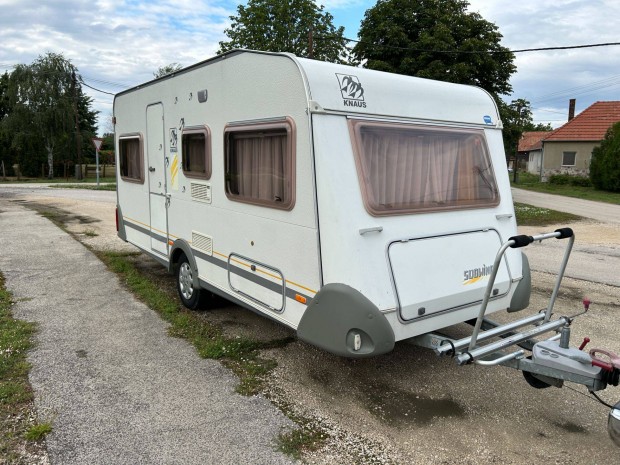 Knaus 450 Tqf lakókocsi + Doréma elősátor
