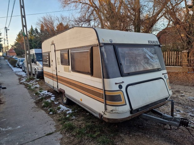 Knaus 485 �sszkomfortos lak�kocsi (zuhany,wc,atfolyos csap)