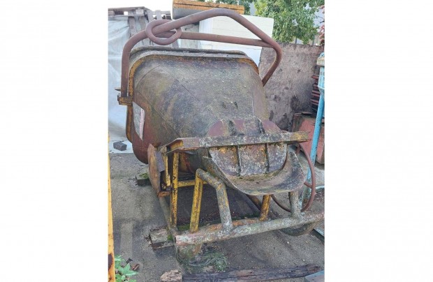 Knf-1200 tipusú Papucskonténer (Betonozó)