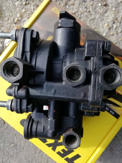 Knorr-Bremze P�tkocsi f�kvez�rl� szelep