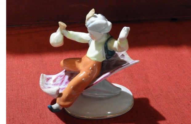 Kőbányai porcelán - repülőszőnyeges fiú