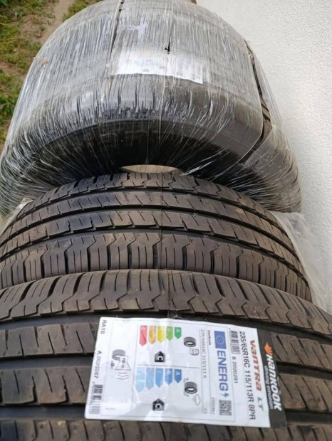 Kocsi eladás miatt!! Új 4db Hankook 235 x 65R x 16C gumi eladó!