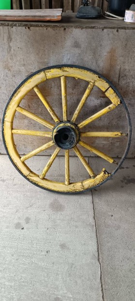 Kocsiker�k elad�