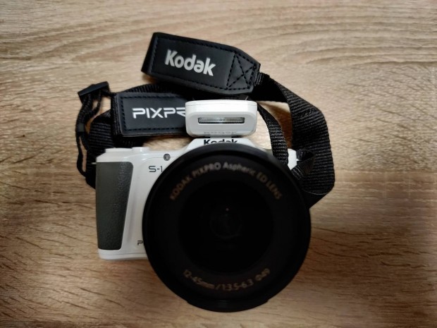 Kodak pixpro S-1, 3 optikval 