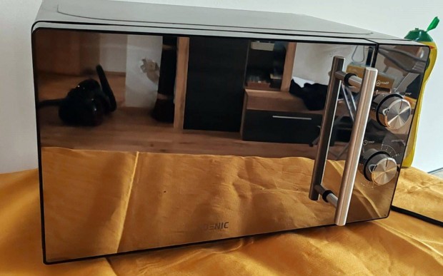 Koenic Kmw 1221B mikrohullámú sütő