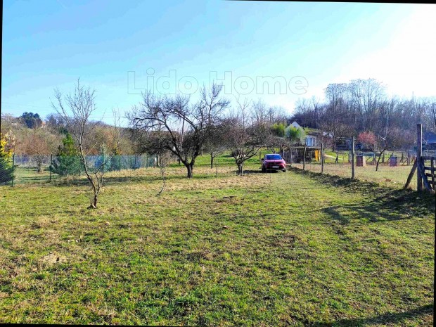 K�hegyi nyaral� elad�