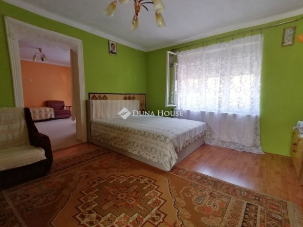 K�k�nyi elad� 98 nm-es h�z