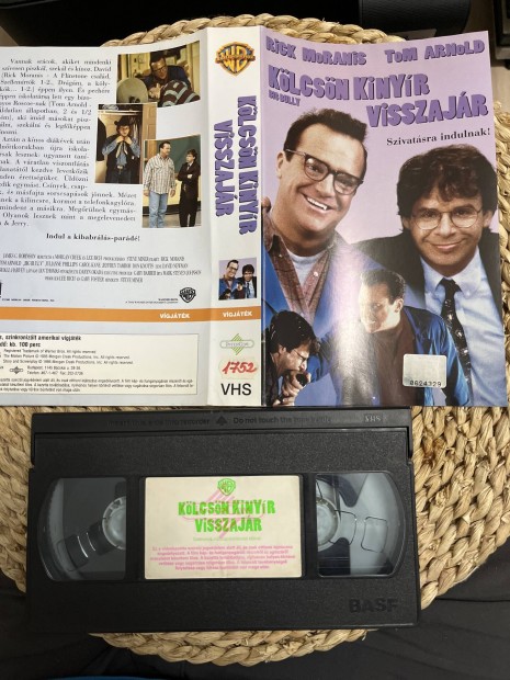 Klcsn kinyir visszajr vhs