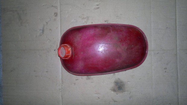 Komr 1-2 zemanyag tank