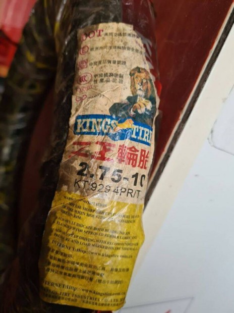 Komar Súbertű- Köpeny 275X10-Es - Hengerfej