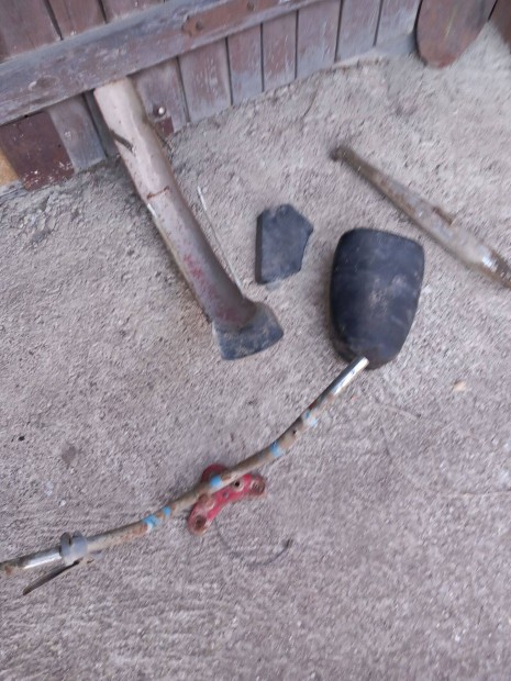 Kom�r motor �l�s, s�rv�d�, korm�ny, kipufog�