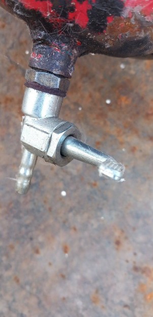 Komár romet csap  tartály tank