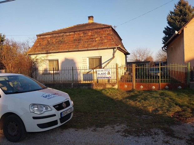 Komárom, 2+1 szobás családi ház eladó
