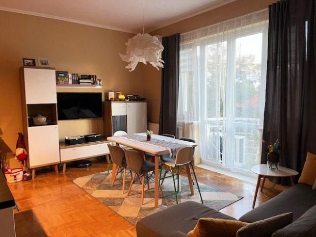 Kom�rom, 3+1 szob�s  t�gla lak�s elad�